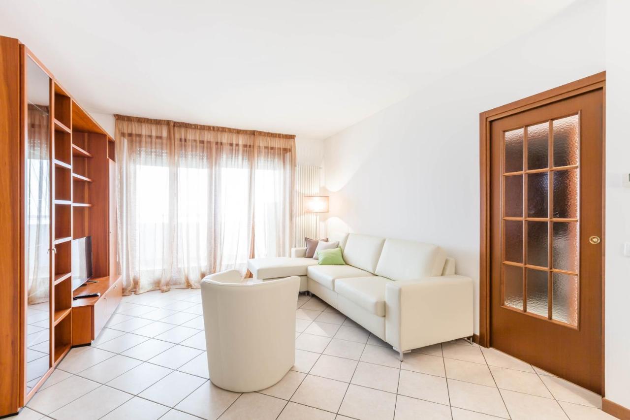 Attico Ai Cedri Lägenhet Verona Rum bild
